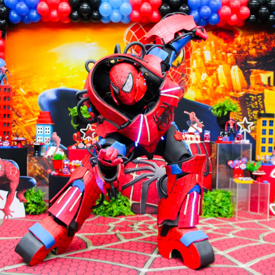 Apresentação dinâmica do Robô do Homem Aranha Personagem Vivo durante parabéns temático Apresentação dinâmica do Robô do Homem Aranha Personagem Vivo durante parabéns temático