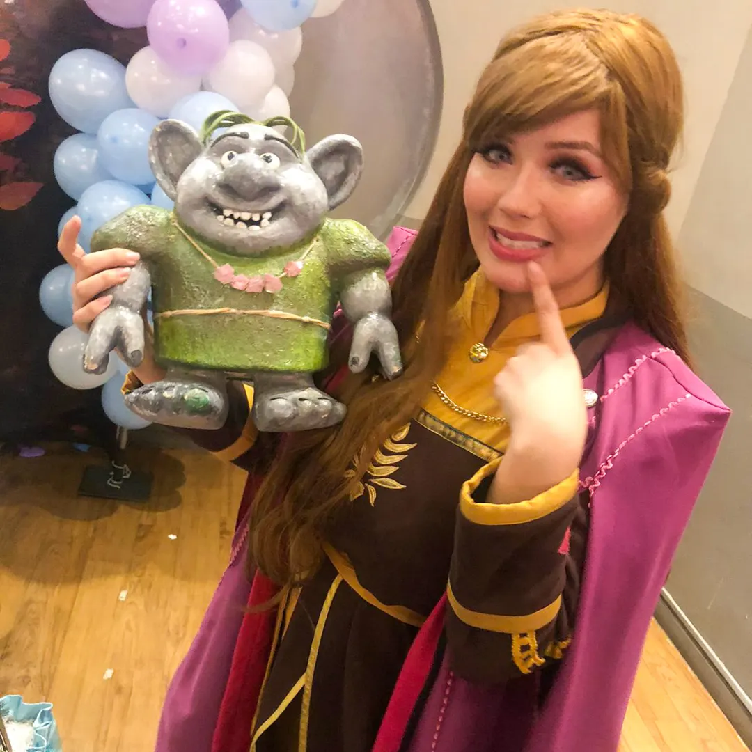 Apresentação temática e show exclusivo de Anna Personagem Vivo para eventos infantis em SP
