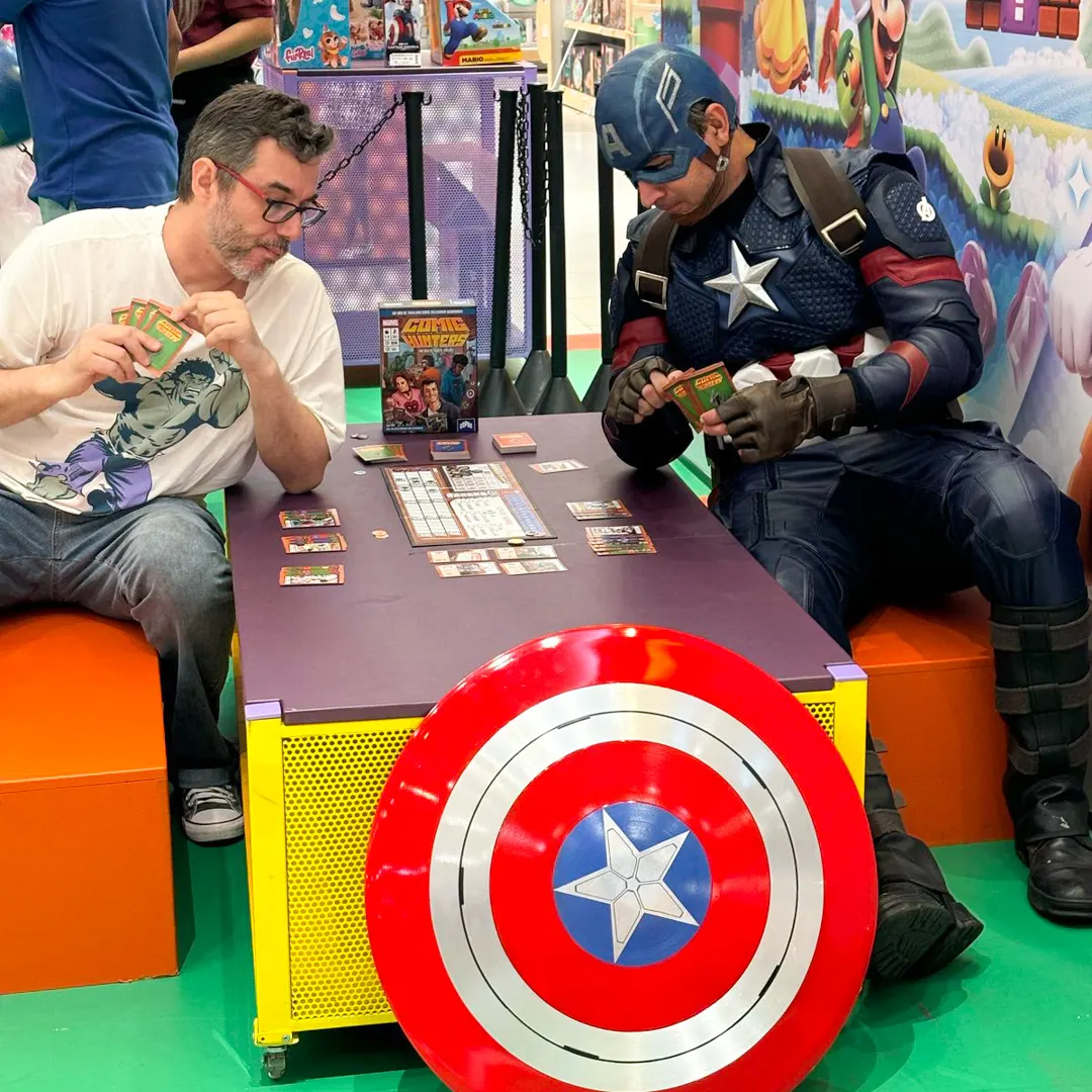 Ator de Capitão América em festas infantis e eventos em São Paulo tirando foto Ator de Capitão América em festas infantis e eventos em São Paulo tirando foto