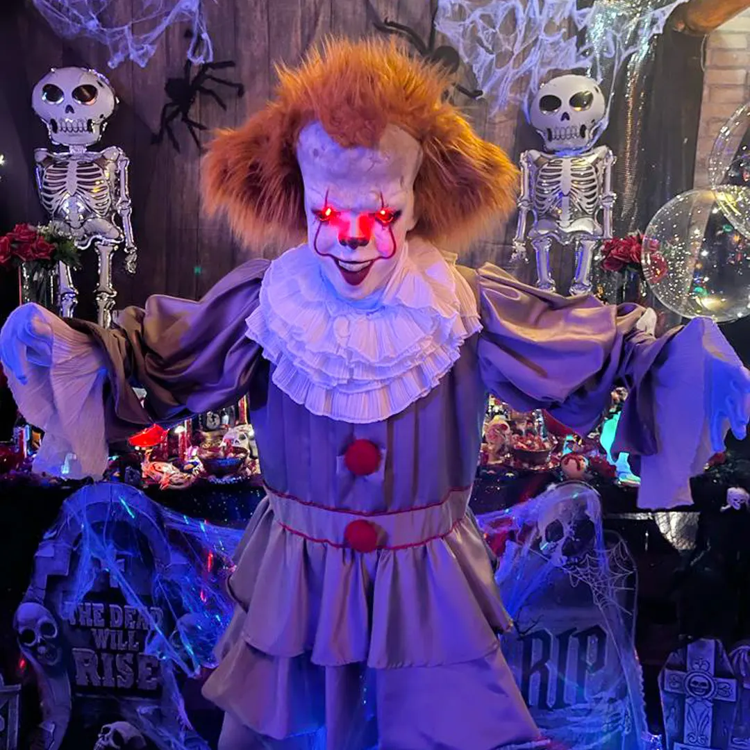 Atores com caracterização cinematográfica e maquiagem FX de vilões e monstros para eventos de Halloween.