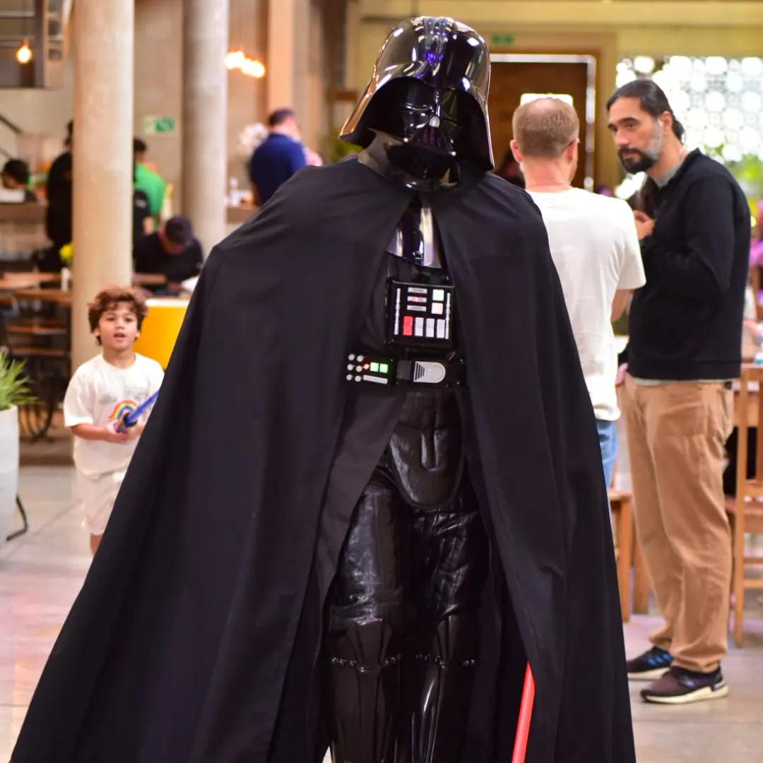 Atração temática Darth Vader e Stormtroopers em festa infantil com a Portal Personagens Vivos