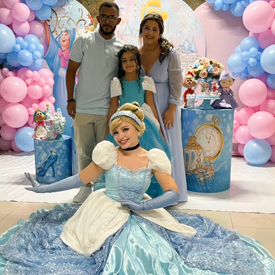 Cinderela personagem vivo em festa infantil na cidade de São Paulo