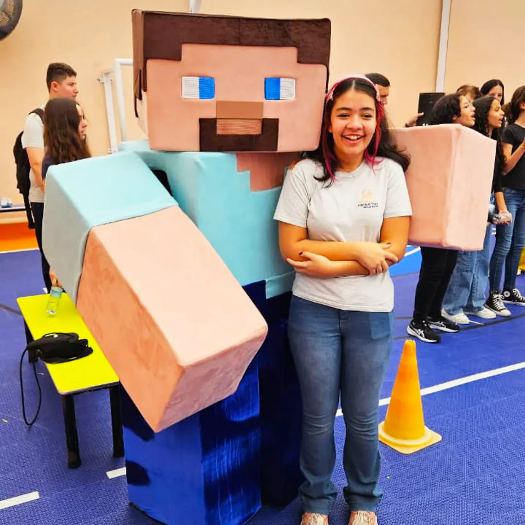 Excelente show com personagens vivos para festa infantil em Santana de Parnaíba