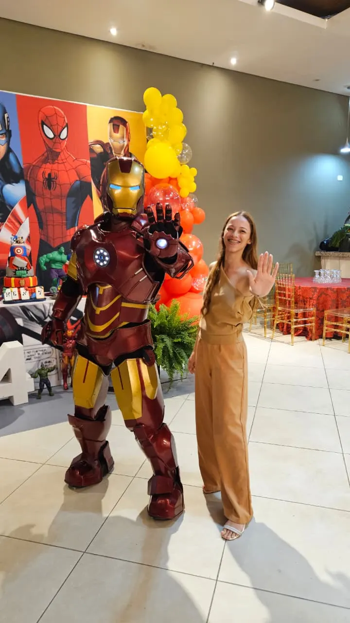 Homem de Ferro em apresentação para festas infantis em São Paulo Homem de Ferro em apresentação para festas infantis em São Paulo