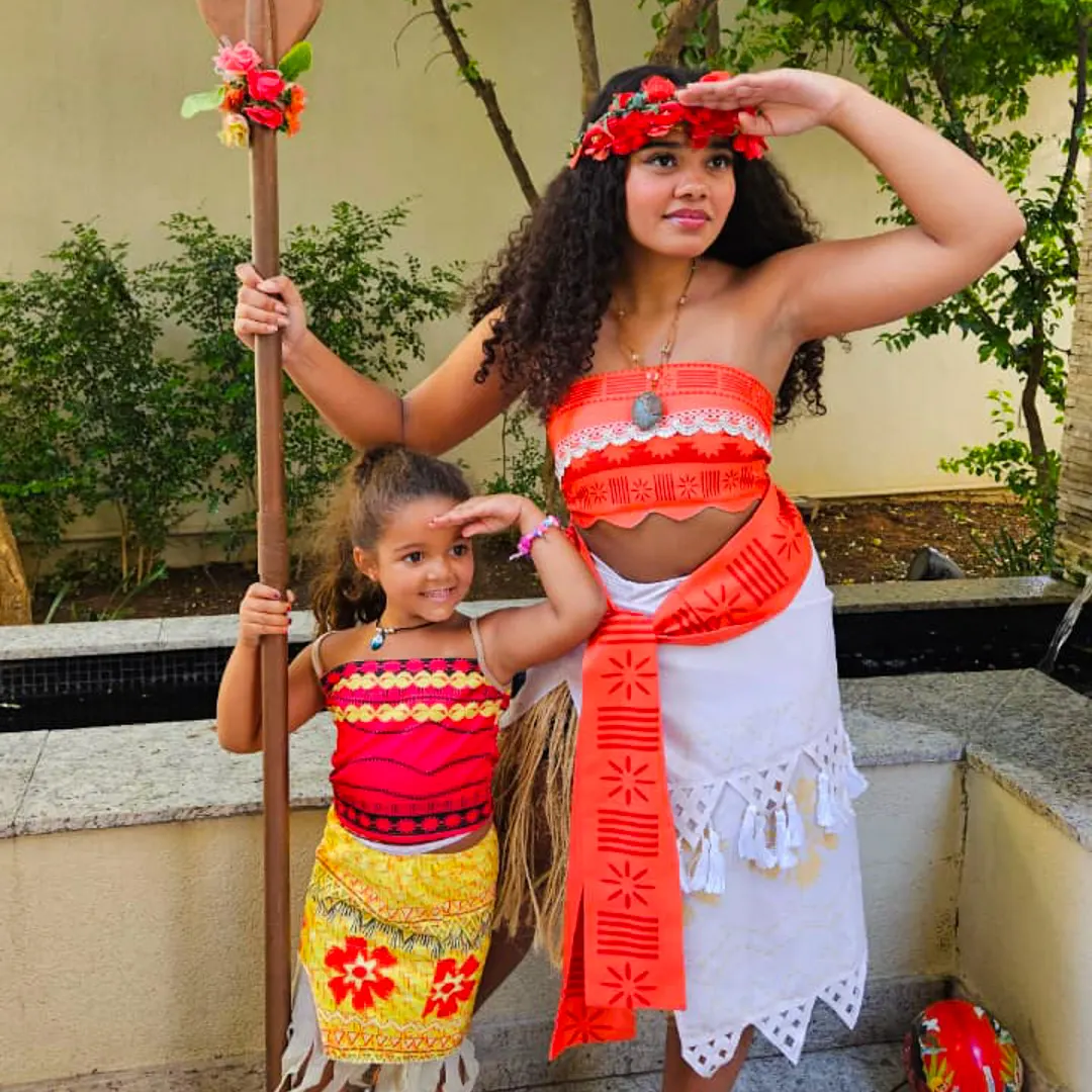 Moana Personagem Vivo interagindo com crianças animadas durante festa infantil em São Paulo Moana Personagem Vivo interagindo com crianças animadas durante festa infantil em São Paulo