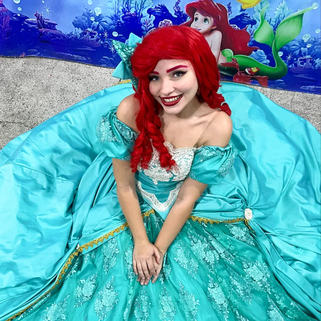 Parabéns animado em Contratar Personagens Vivos para Festa Infantil em Santo Amaro com foto Parabéns animado em Contratar Personagens Vivos para Festa Infantil em Santo Amaro com foto
