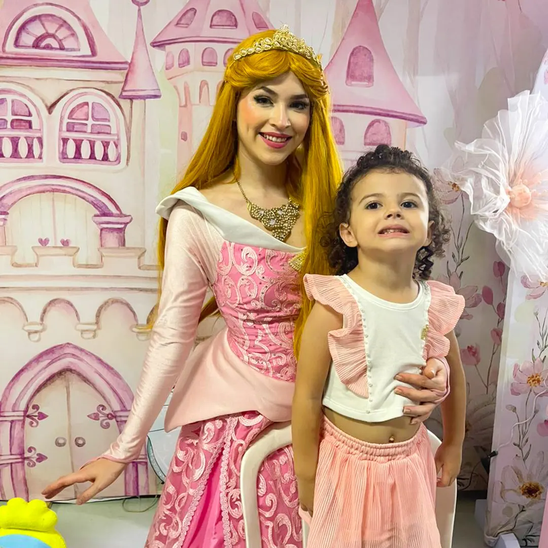 Princesas encantadas para festa infantil na Granja Viana Cotia
