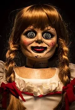 Recepção impactante com Anabelle Personagem Vivo animando convidados em buffet em SP Recepção impactante com Anabelle Personagem Vivo animando convidados em buffet em SP