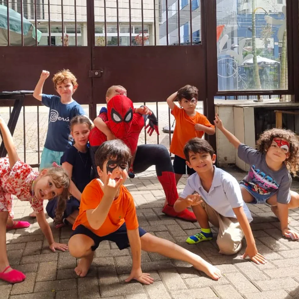 Show ao vivo do Homem Aranha Marvel em buffet infantil de São Paulo