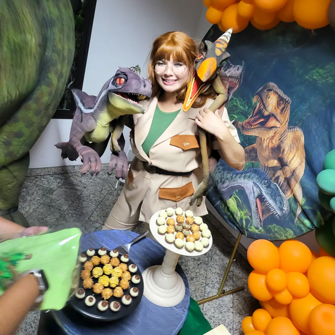 Show temático e educativo com a Exploradora Personagem Vivo em evento em São Paulo